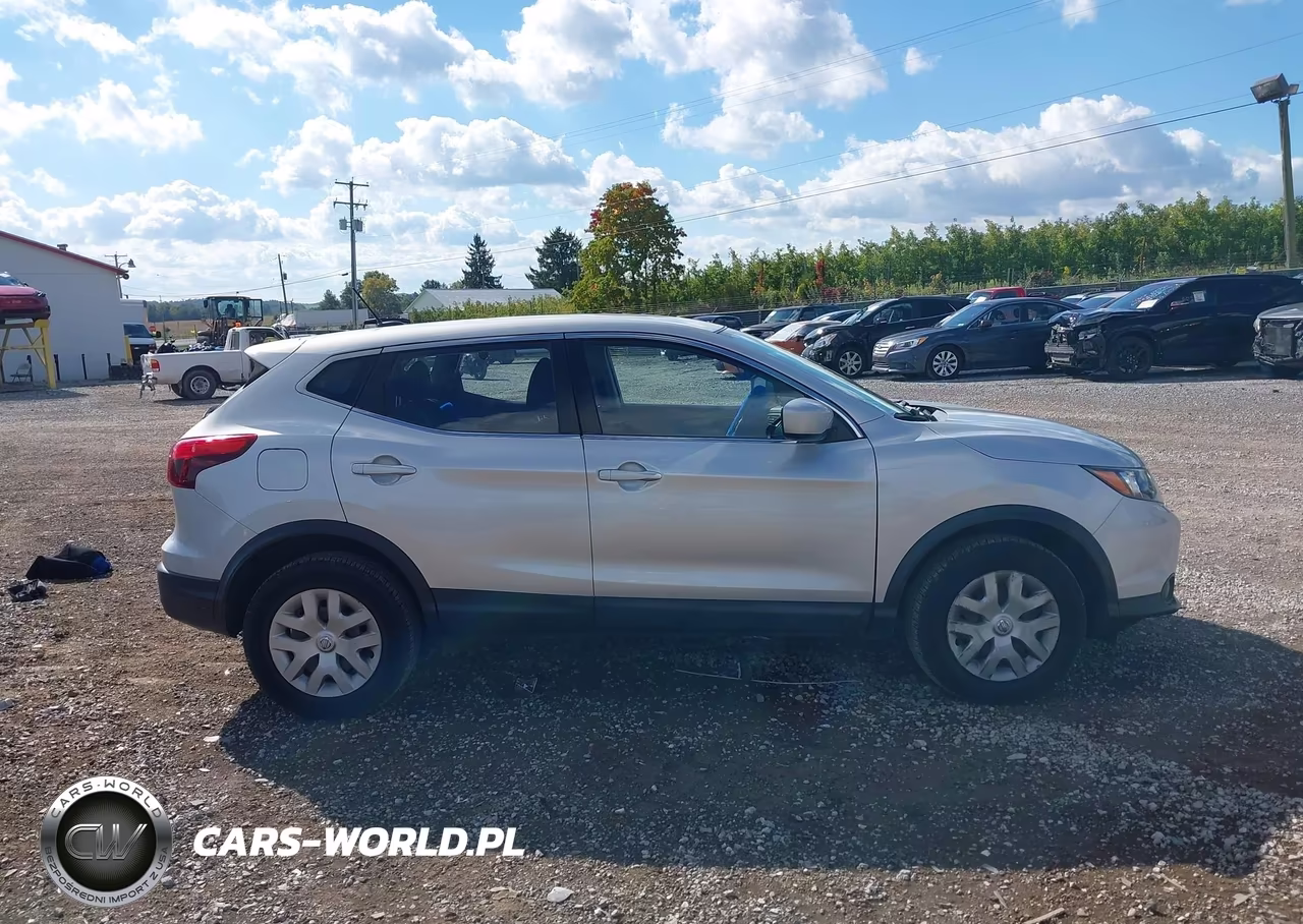 2018 Nissan Rogue Sport S VIN:JN1BJ1CR7JW256188 - 13