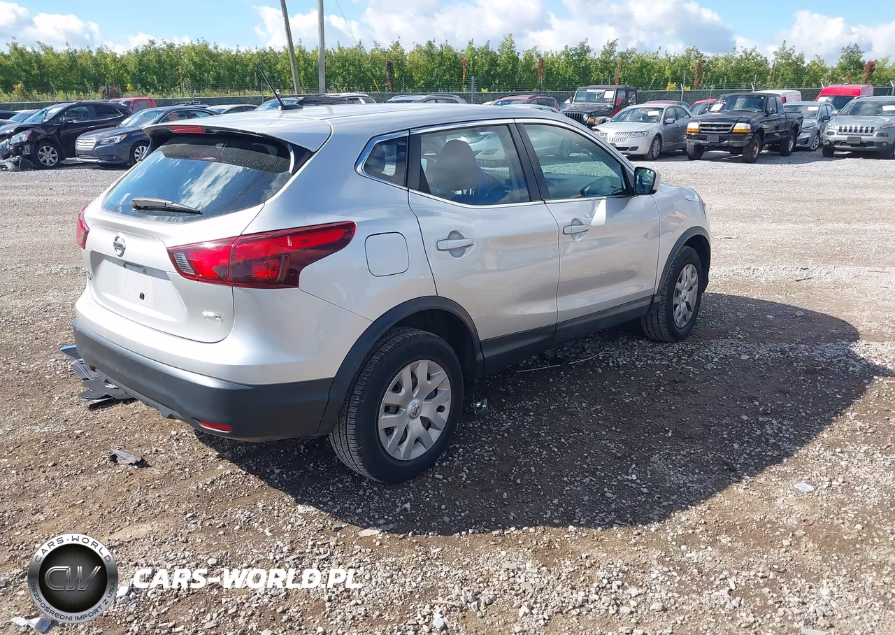 2018 Nissan Rogue Sport S VIN:JN1BJ1CR7JW256188 - 4