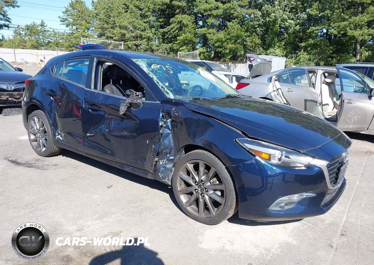 2018 Mazda Mazda3 Grand Touring VIN:3MZBN1M34JM267836 - 1