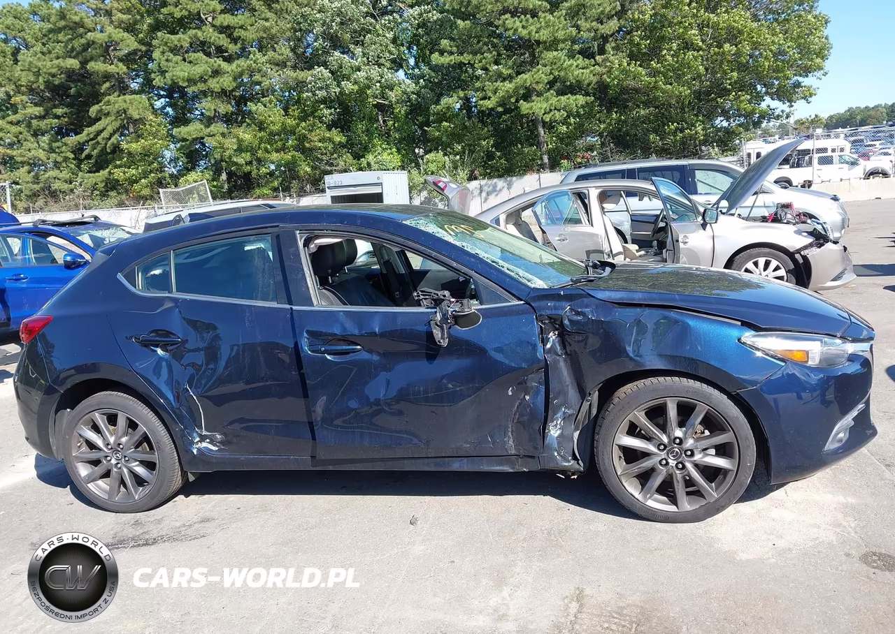 2018 Mazda Mazda3 Grand Touring VIN:3MZBN1M34JM267836 - 13