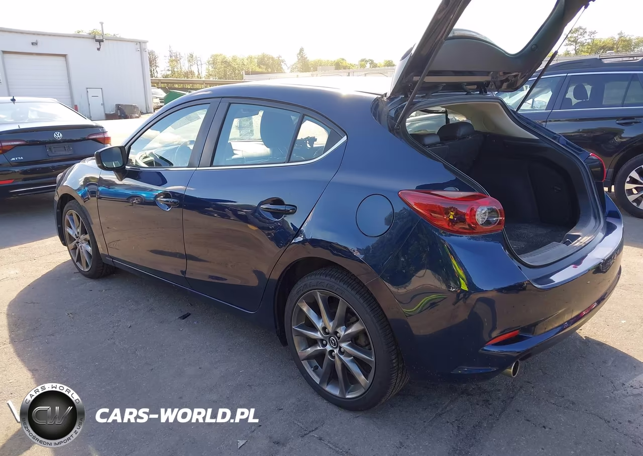 2018 Mazda Mazda3 Grand Touring VIN:3MZBN1M34JM267836 - 3