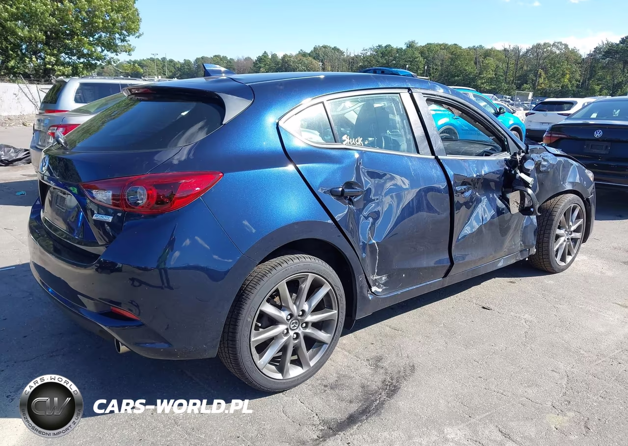 2018 Mazda Mazda3 Grand Touring VIN:3MZBN1M34JM267836 - 4