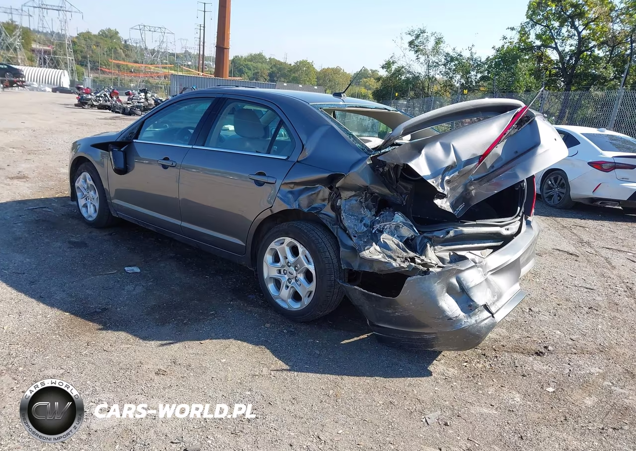 2010 Ford Fusion Se VIN:3FAHP0HA0AR116835 - 3