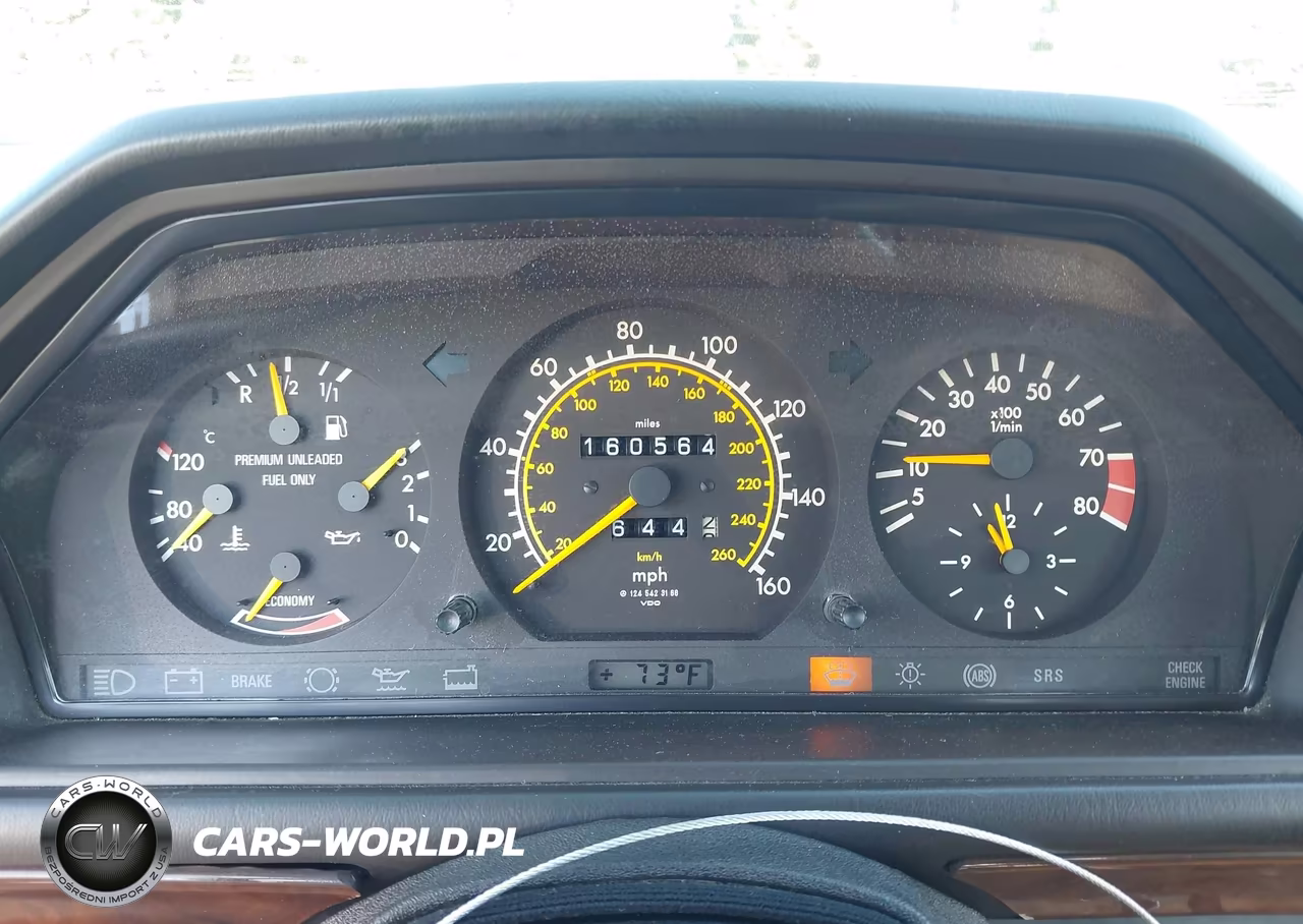 1990 Mercedes-Benz 300 Ce VIN:WDBEA51DXLB137035 - 7