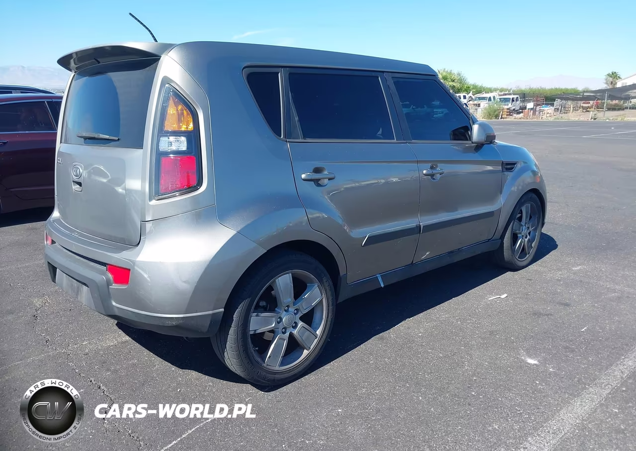 2011 Kia Soul Sport VIN:KNDJT2A20B7332229 - 4