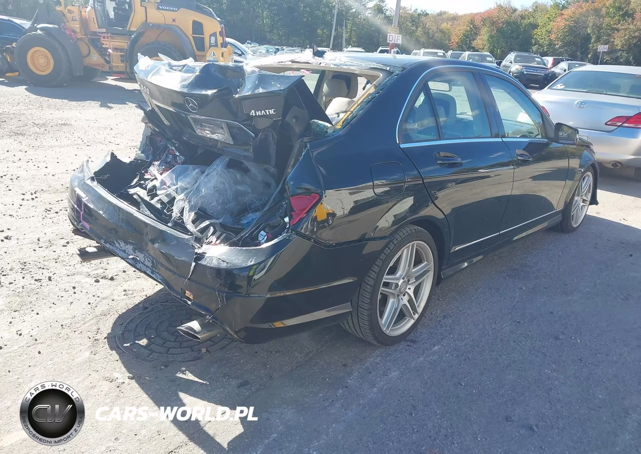 2013 Mercedes-Benz C 300 Sport 4Matic VIN:WDDGF8AB1DR278795 - 4