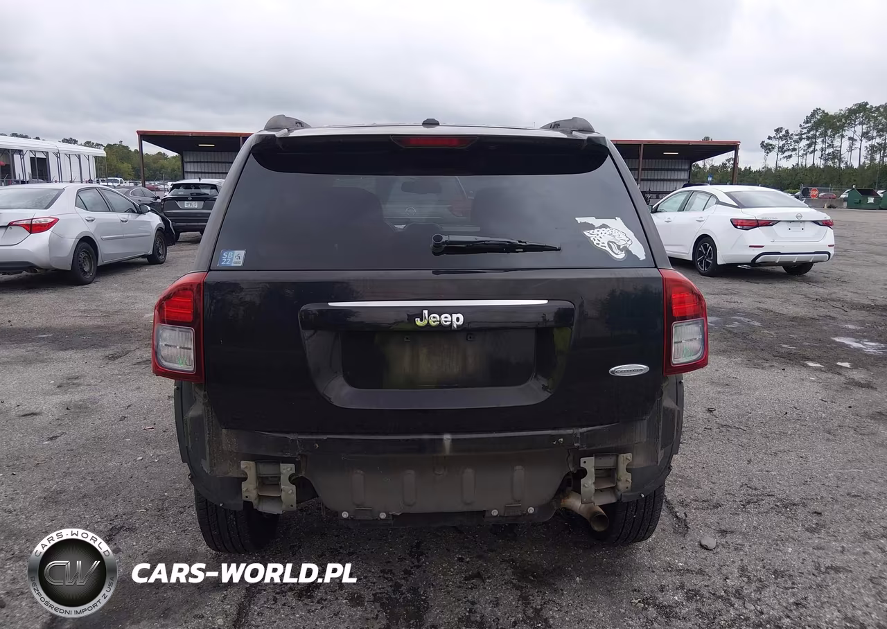 2016 Jeep Compass Latitude VIN:1C4NJCEB9GD651452 - 16
