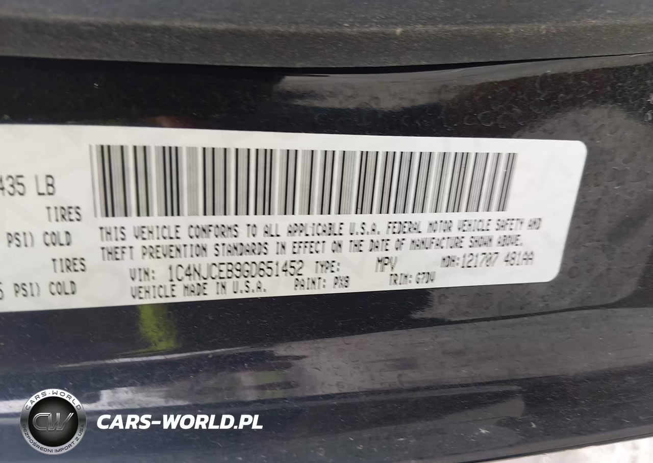 2016 Jeep Compass Latitude VIN:1C4NJCEB9GD651452 - 9