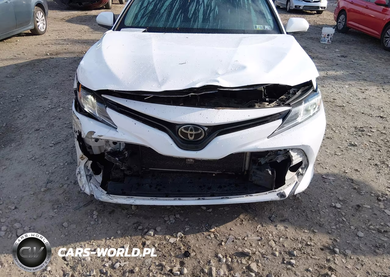 2018 Toyota Camry Le VIN:4T1B11HKXJU540429 - 6