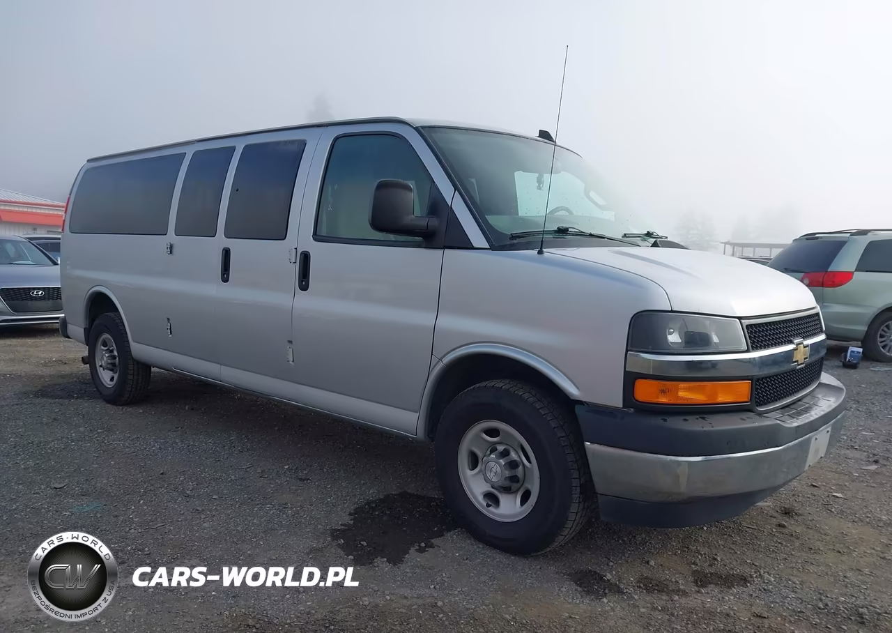 2017 Chevrolet Express 3500 Lt VIN:1GAZGPFG1H1109775 - 1