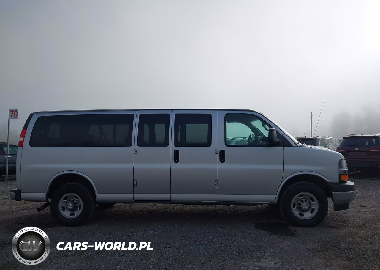 2017 Chevrolet Express 3500 Lt VIN:1GAZGPFG1H1109775 - 13