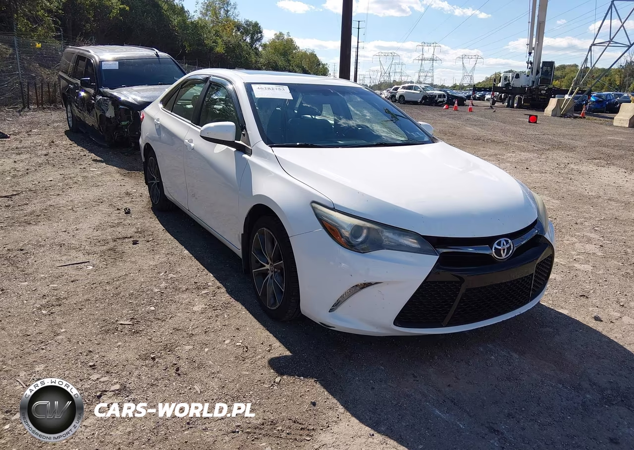 2016 Toyota Camry Xse
