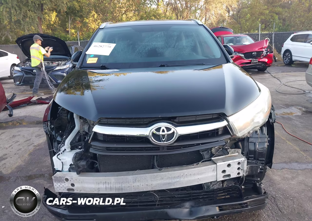 2015 Toyota Highlander Xle V6 VIN:5TDJKRFH8FS184156 - 12