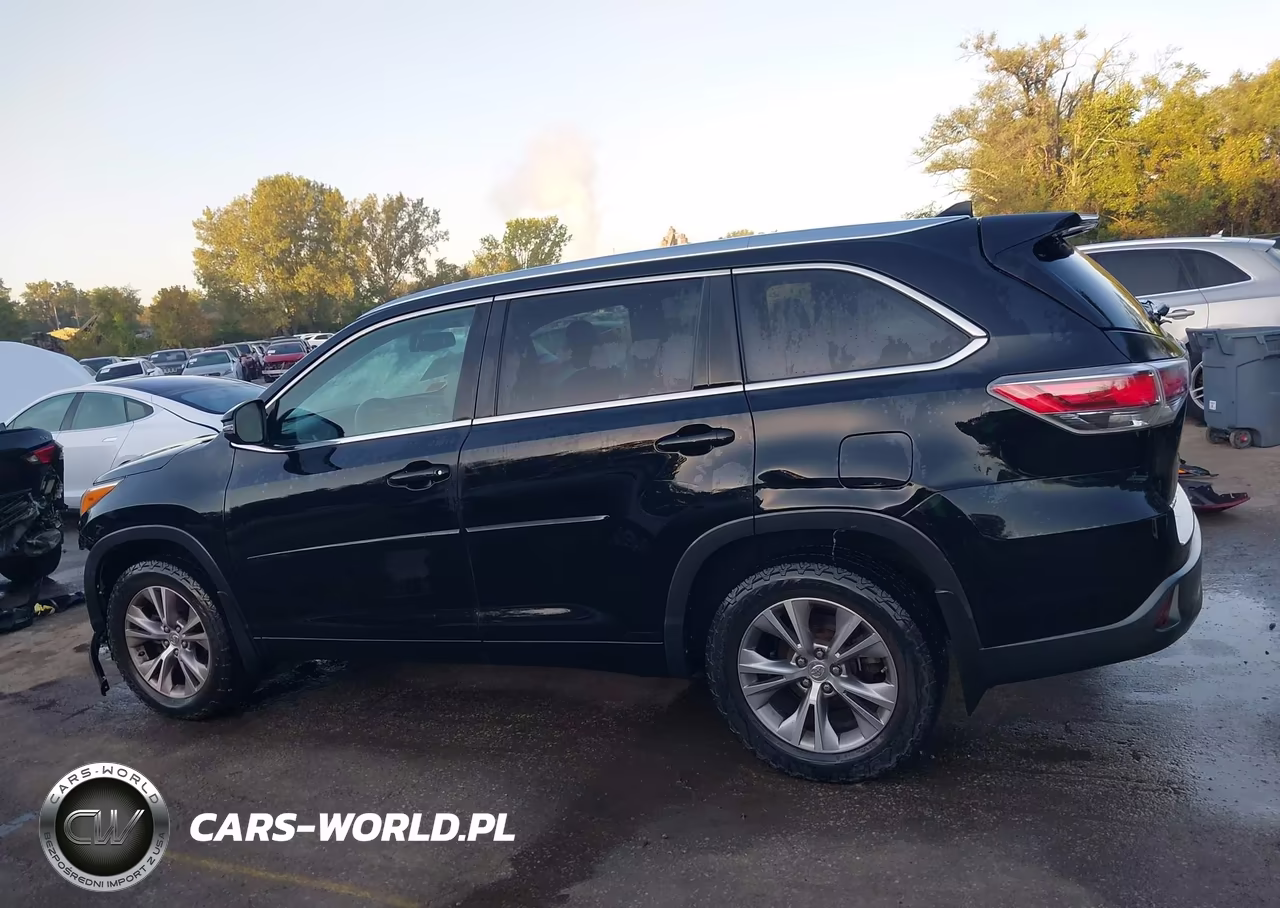 2015 Toyota Highlander Xle V6 VIN:5TDJKRFH8FS184156 - 14