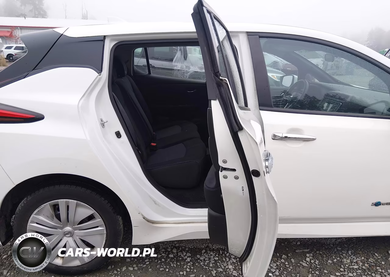 2018 Nissan Leaf S VIN:1N4AZ1CP2JC306826 - 8