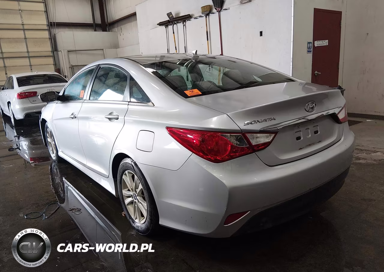 2014 Hyundai Sonata Gls VIN:5NPEB4AC9EH935480 - 3
