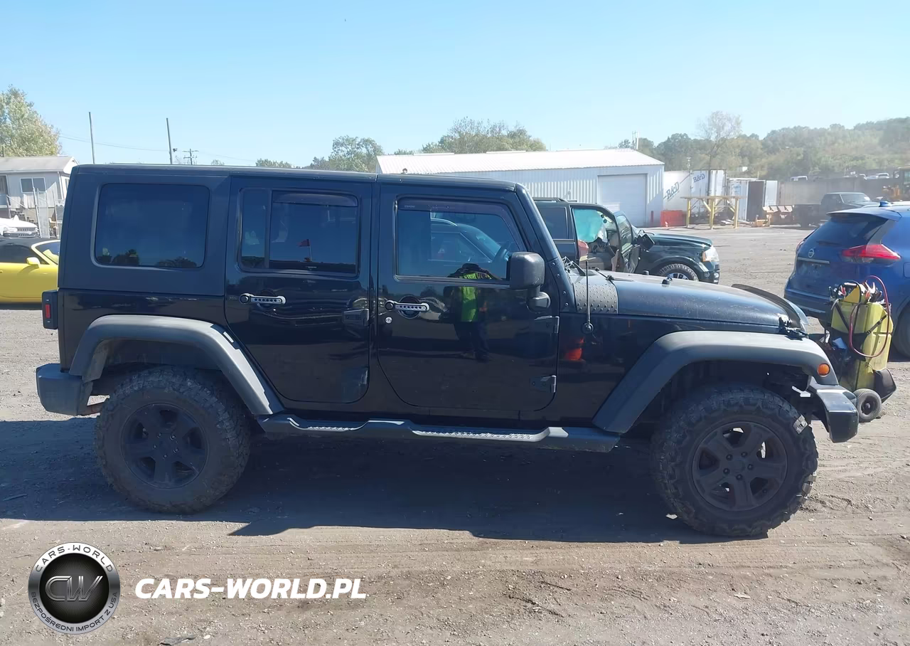 2008 Jeep Wrangler Unlimited Rubicon VIN:1J8GA69158L625832 - 13