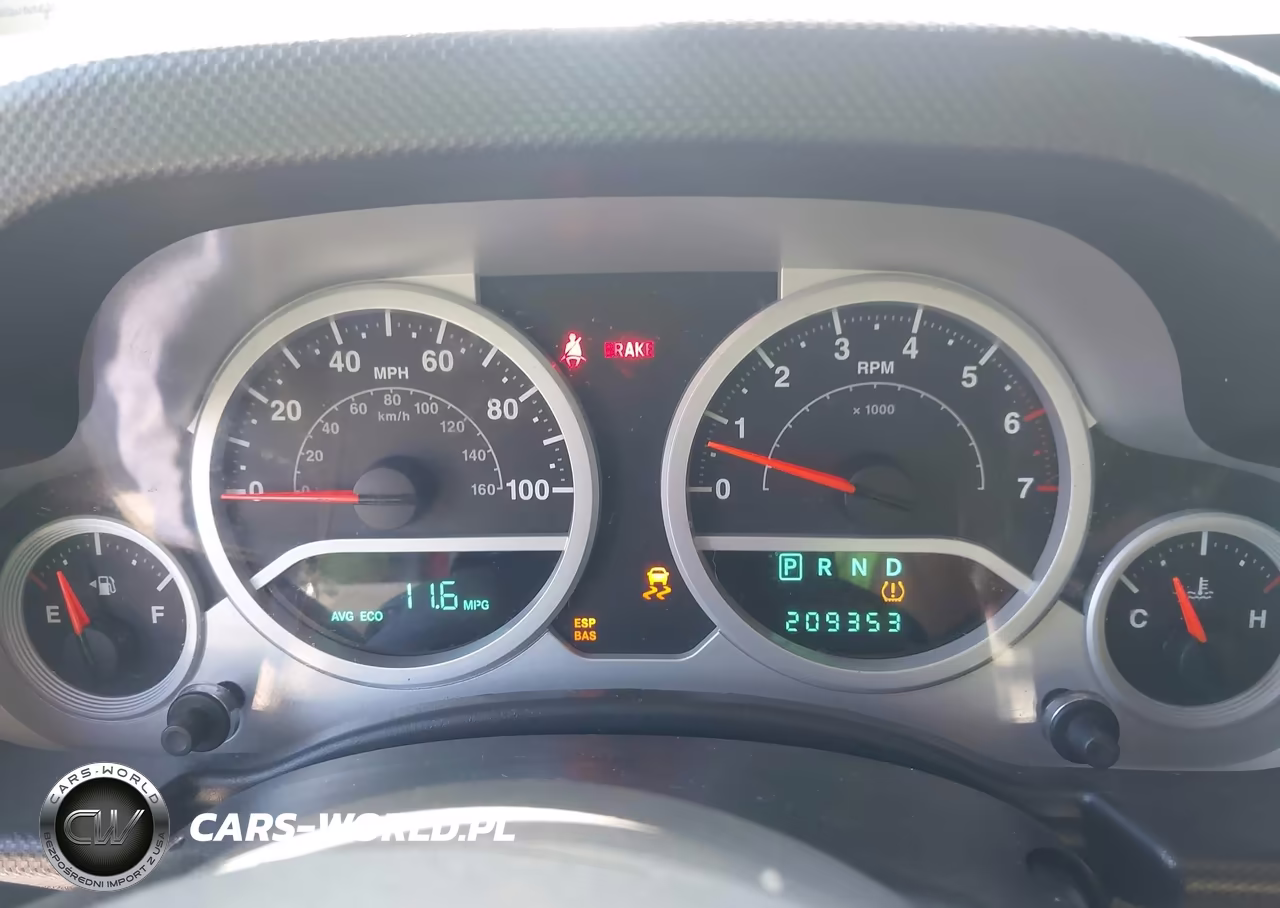 2008 Jeep Wrangler Unlimited Rubicon VIN:1J8GA69158L625832 - 7