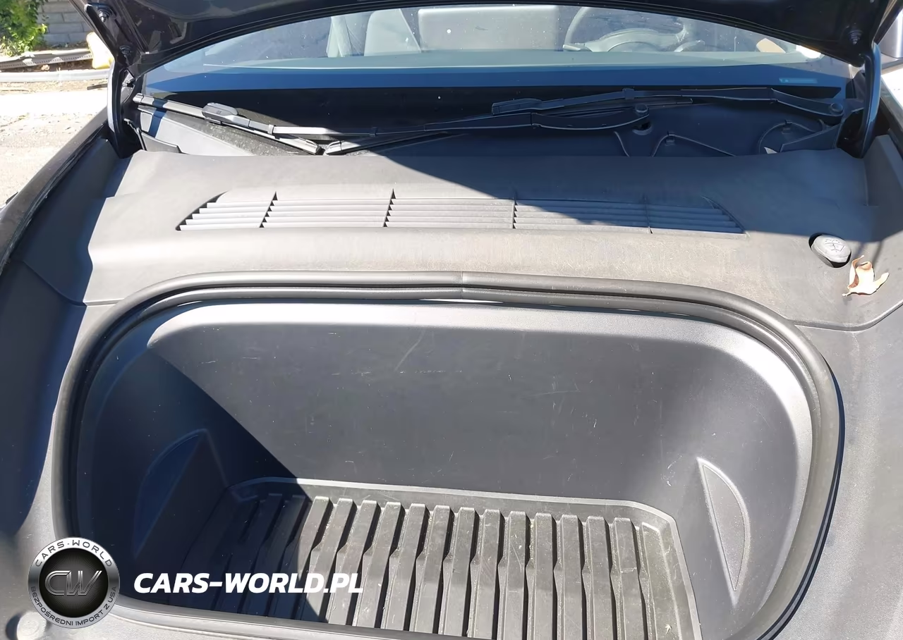 2023 Tesla Model Y Awd-Long Range Dual Motor All-Wheel Drive VIN:7SAYGDEE1PA160457 - 10