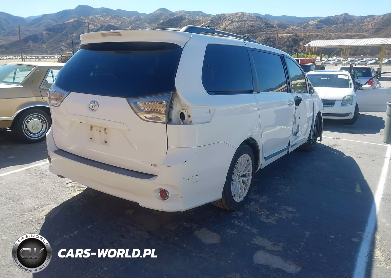 2013 Toyota Sienna Se 8 Passenger VIN:5TDXK3DC8DS334262 - 4