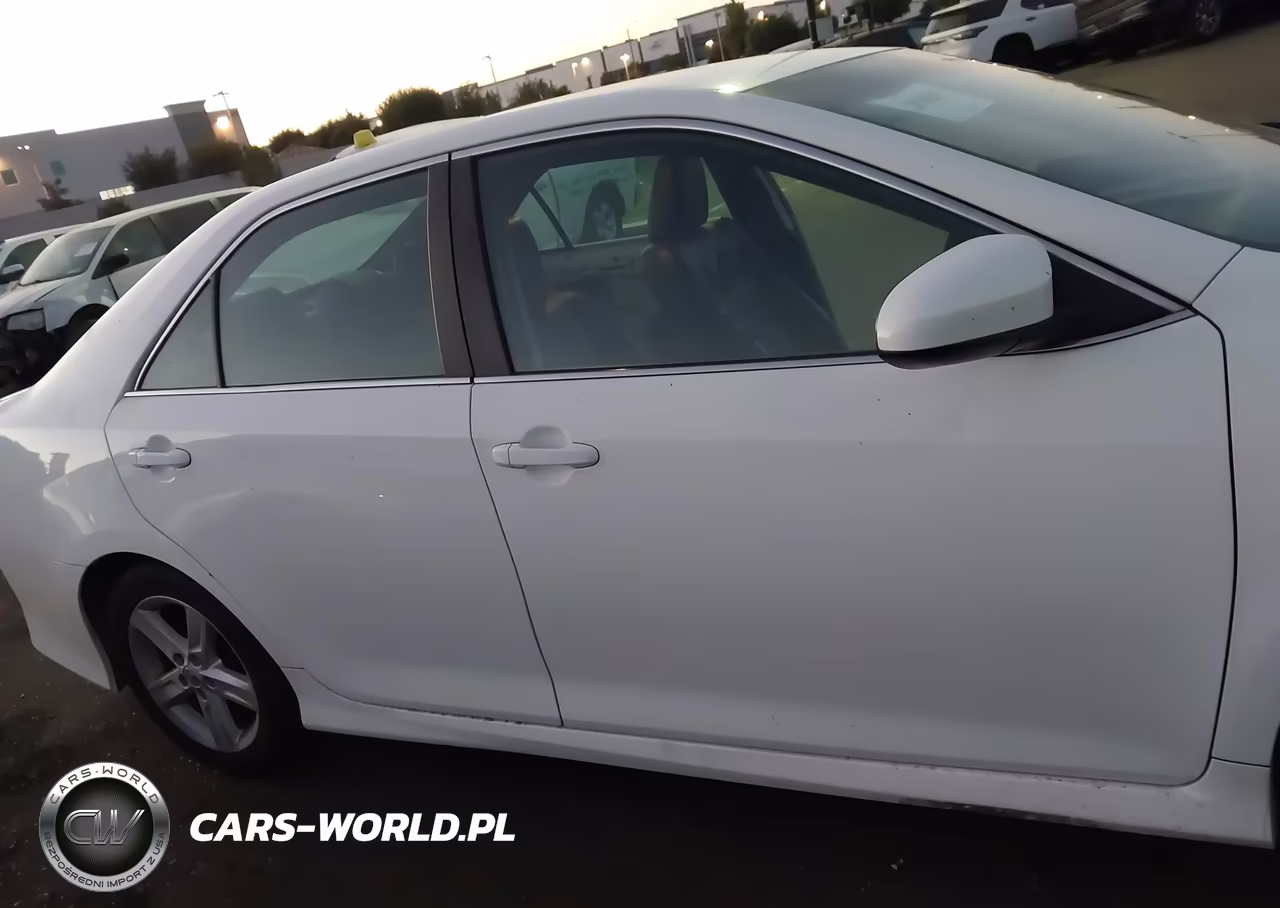 2013 Toyota Camry Se VIN:4T1BF1FK8DU688894 - 14
