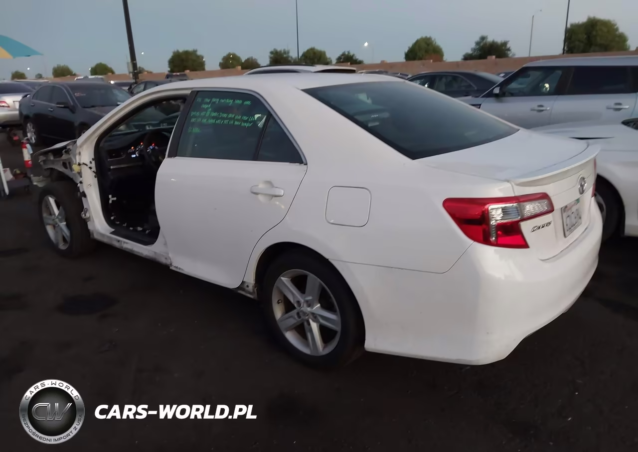 2013 Toyota Camry Se VIN:4T1BF1FK8DU688894 - 3