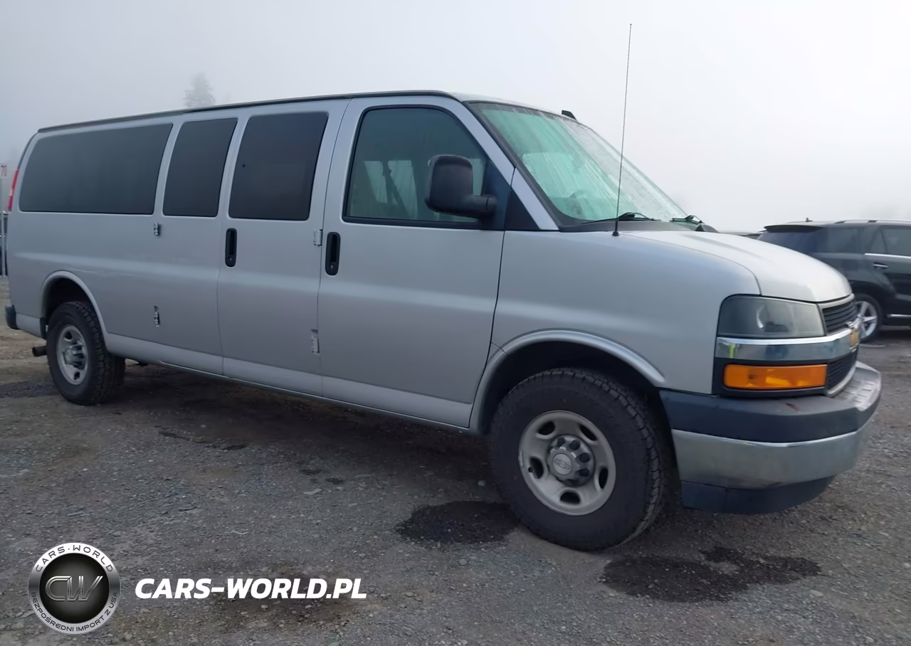 2018 Chevrolet Express 3500 Lt VIN:1GAZGPFG0J1288963 - 1