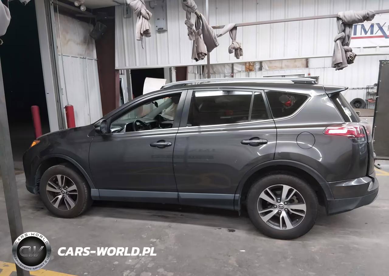 2018 Toyota Rav4 Xle VIN:JTMWFREV5JJ186194 - 13