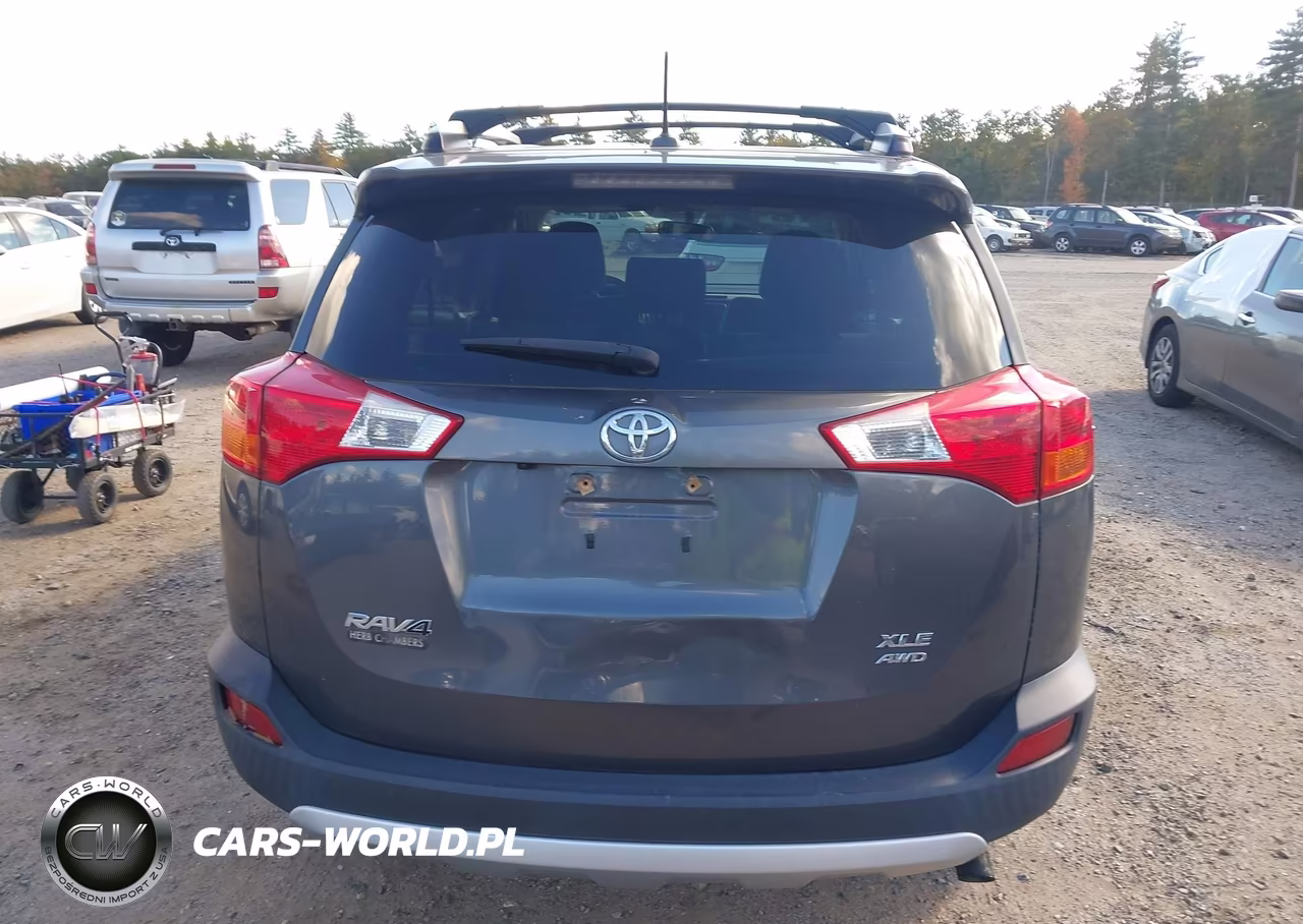 2015 Toyota Rav4 Xle VIN:JTMRFREV4FD164951 - 16