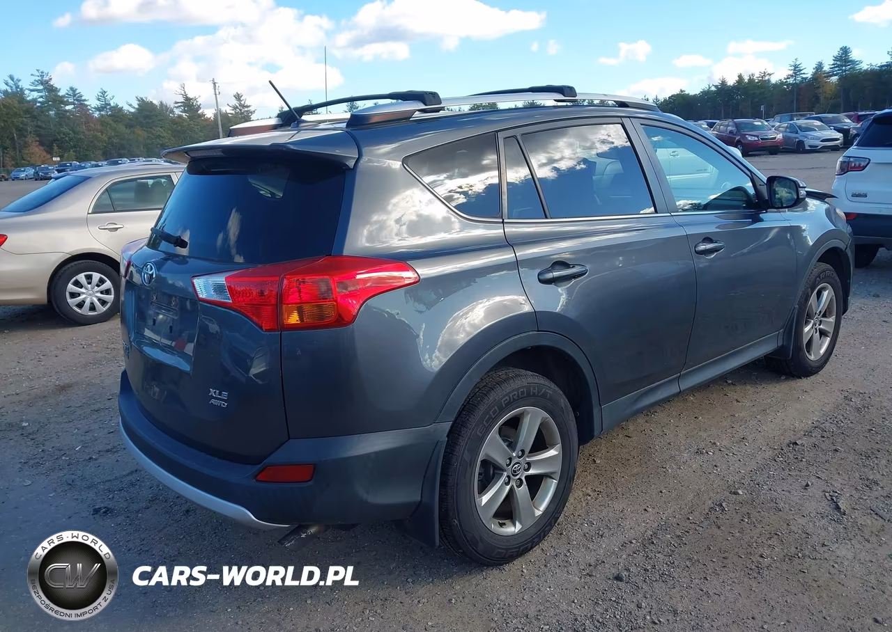 2015 Toyota Rav4 Xle VIN:JTMRFREV4FD164951 - 4