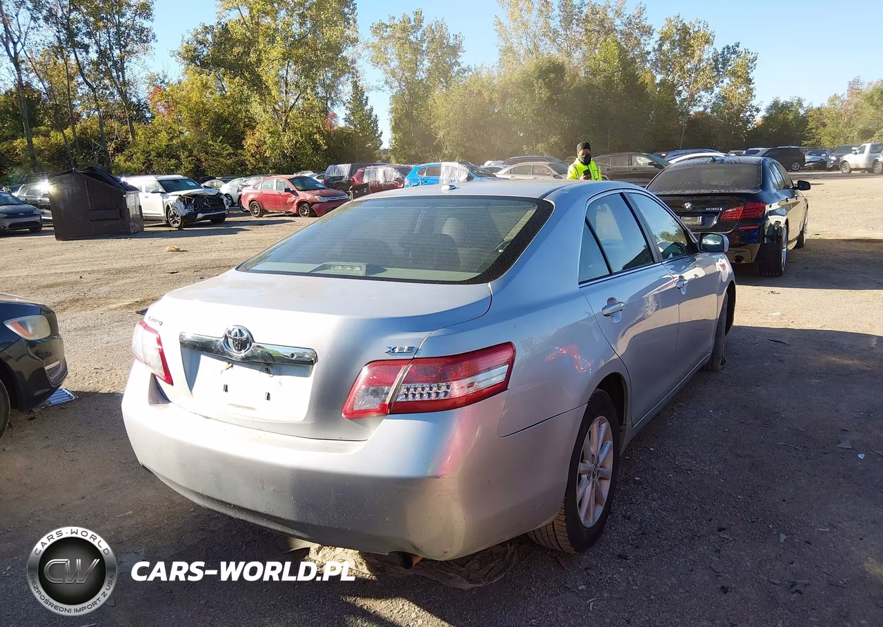 2010 Toyota Camry Xle VIN:4T4BF3EK5AR038452 - 4
