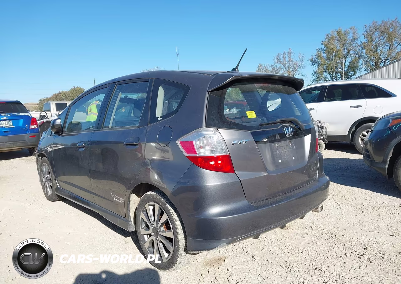 2012 Honda Fit Sport VIN:JHMGE8H65CC007731 - 3