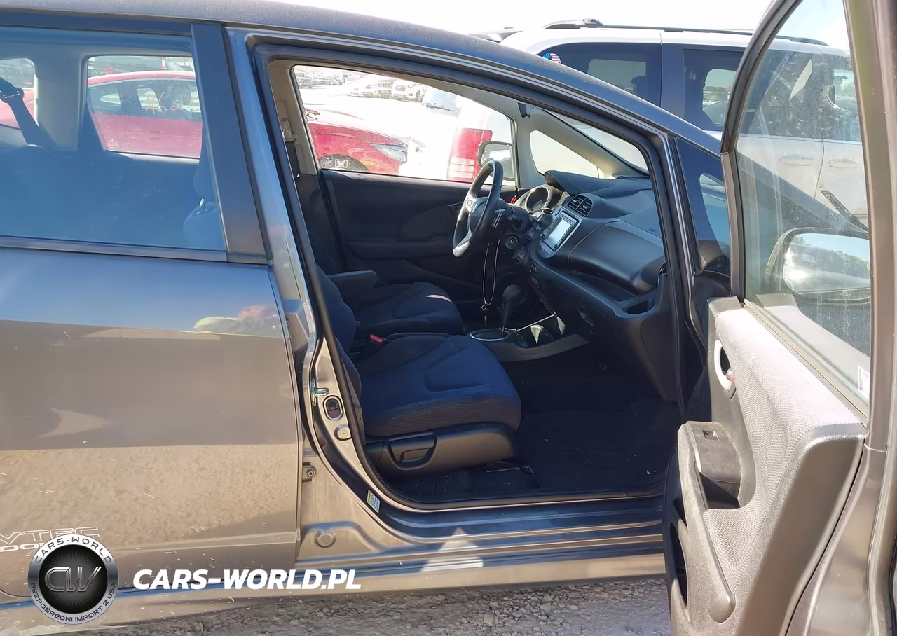2012 Honda Fit Sport VIN:JHMGE8H65CC007731 - 5