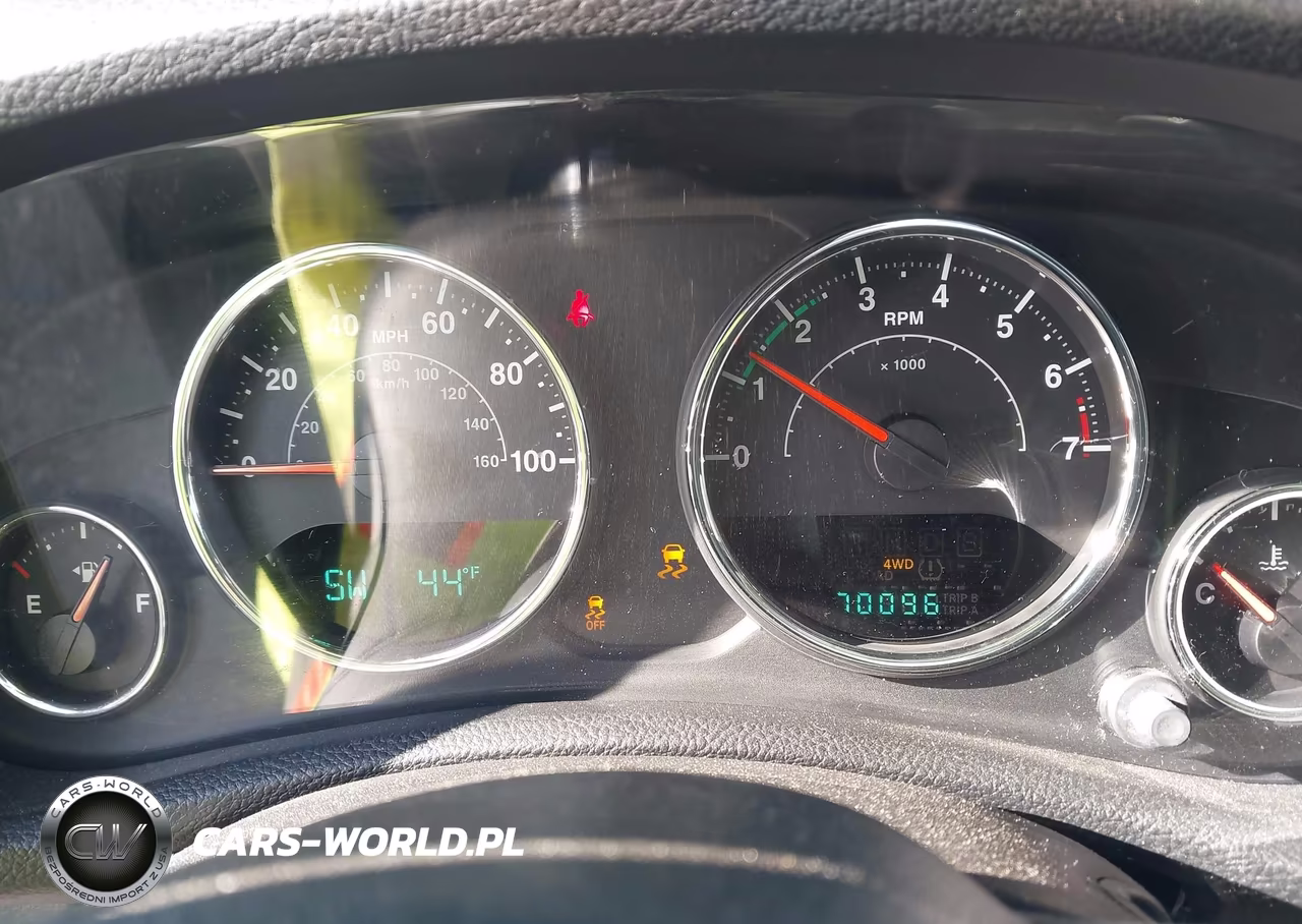 2013 Jeep Wrangler Sport VIN:1C4AJWAGXDL667789 - 7