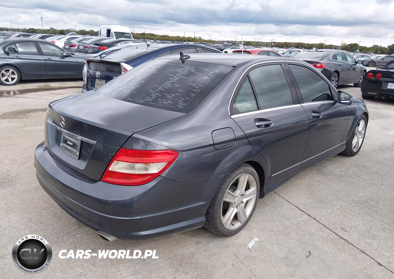2011 Mercedes-Benz C 300 Luxury-Sport VIN:WDDGF5EB2BR180686 - 4