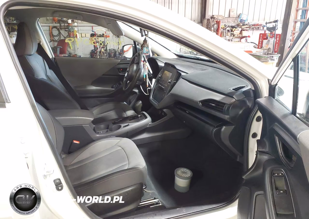 2024 Subaru Crosstrek VIN:JF2GUABC7RH374637 - 5