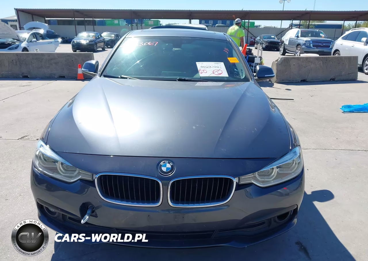 2018 BMW 320I VIN:WBA8E1G57JNU90661 - 12