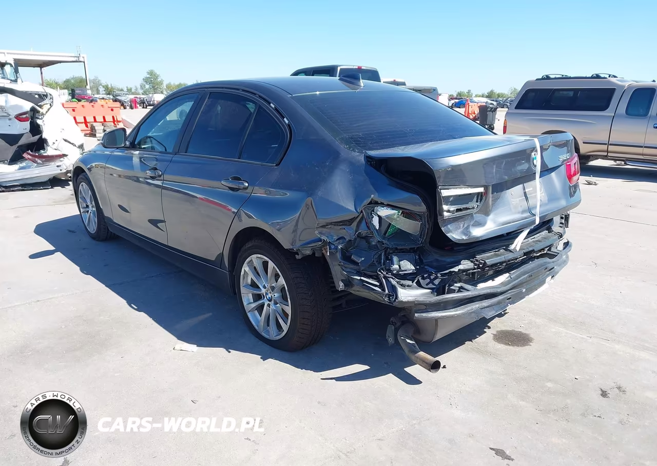 2018 BMW 320I VIN:WBA8E1G57JNU90661 - 3