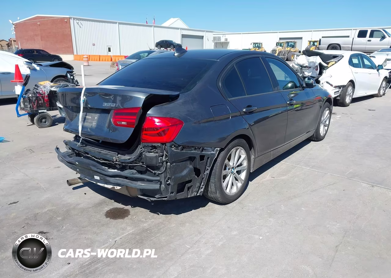2018 BMW 320I VIN:WBA8E1G57JNU90661 - 4
