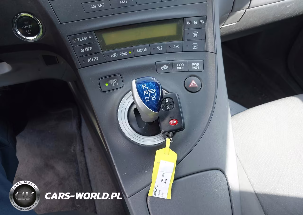 2011 Toyota Prius Two VIN:JTDKN3DU0B1364649 - 11