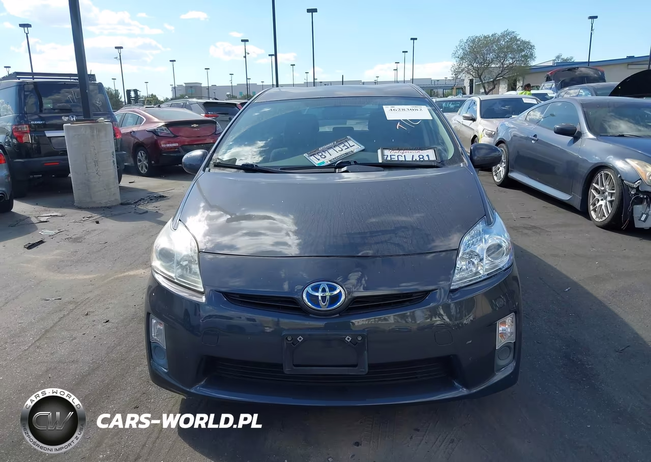 2011 Toyota Prius Two VIN:JTDKN3DU0B1364649 - 13
