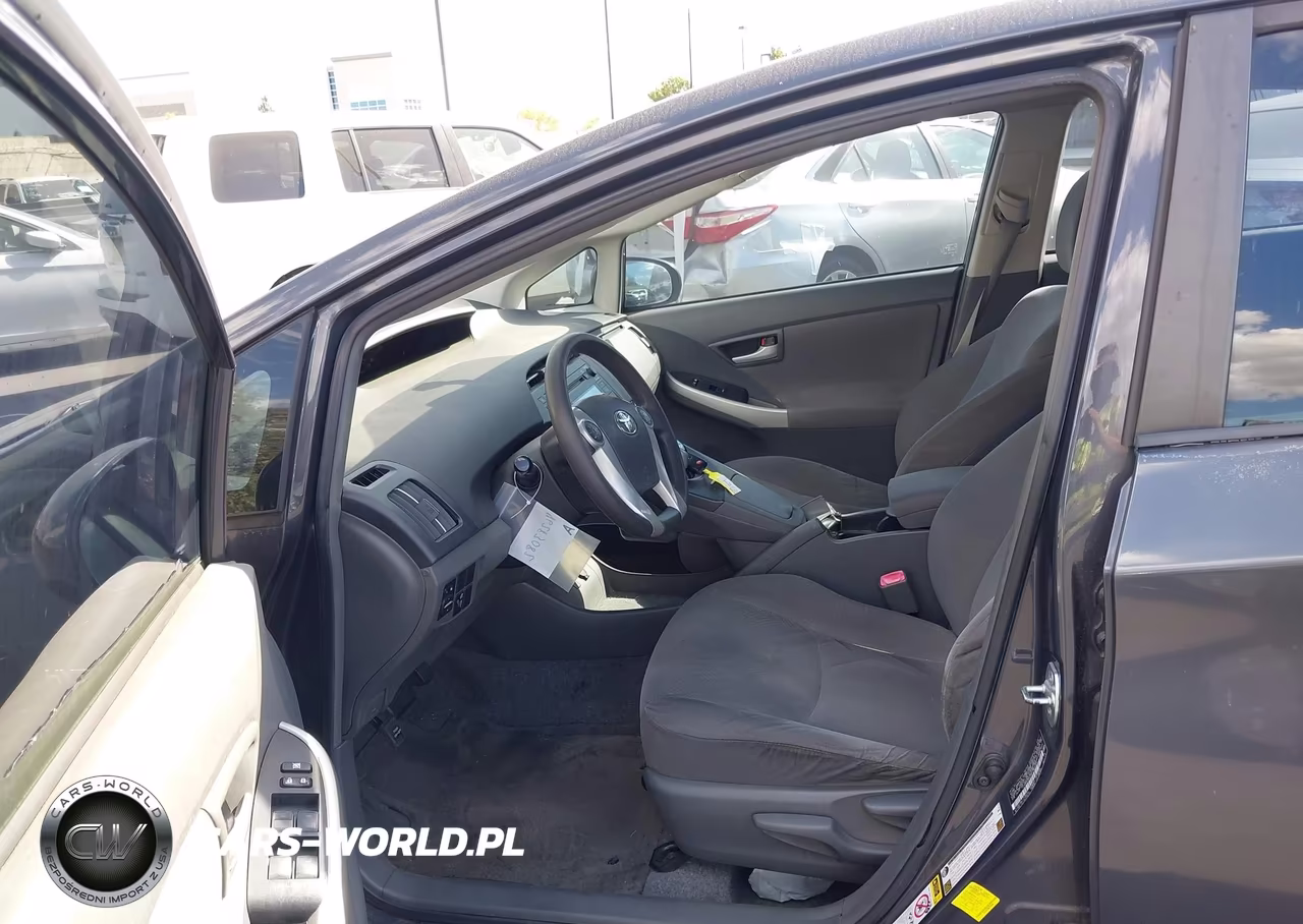 2011 Toyota Prius Two VIN:JTDKN3DU0B1364649 - 5