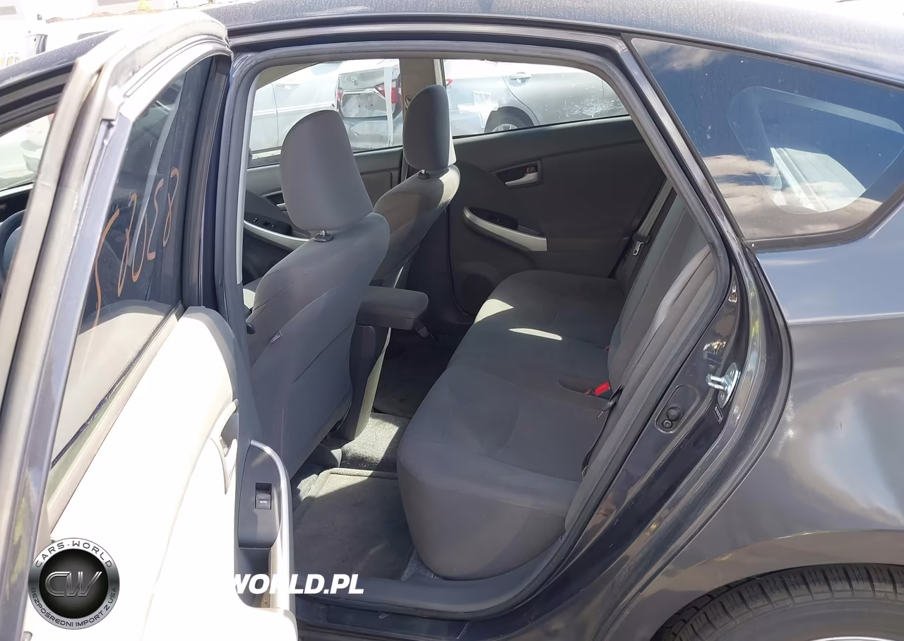 2011 Toyota Prius Two VIN:JTDKN3DU0B1364649 - 8