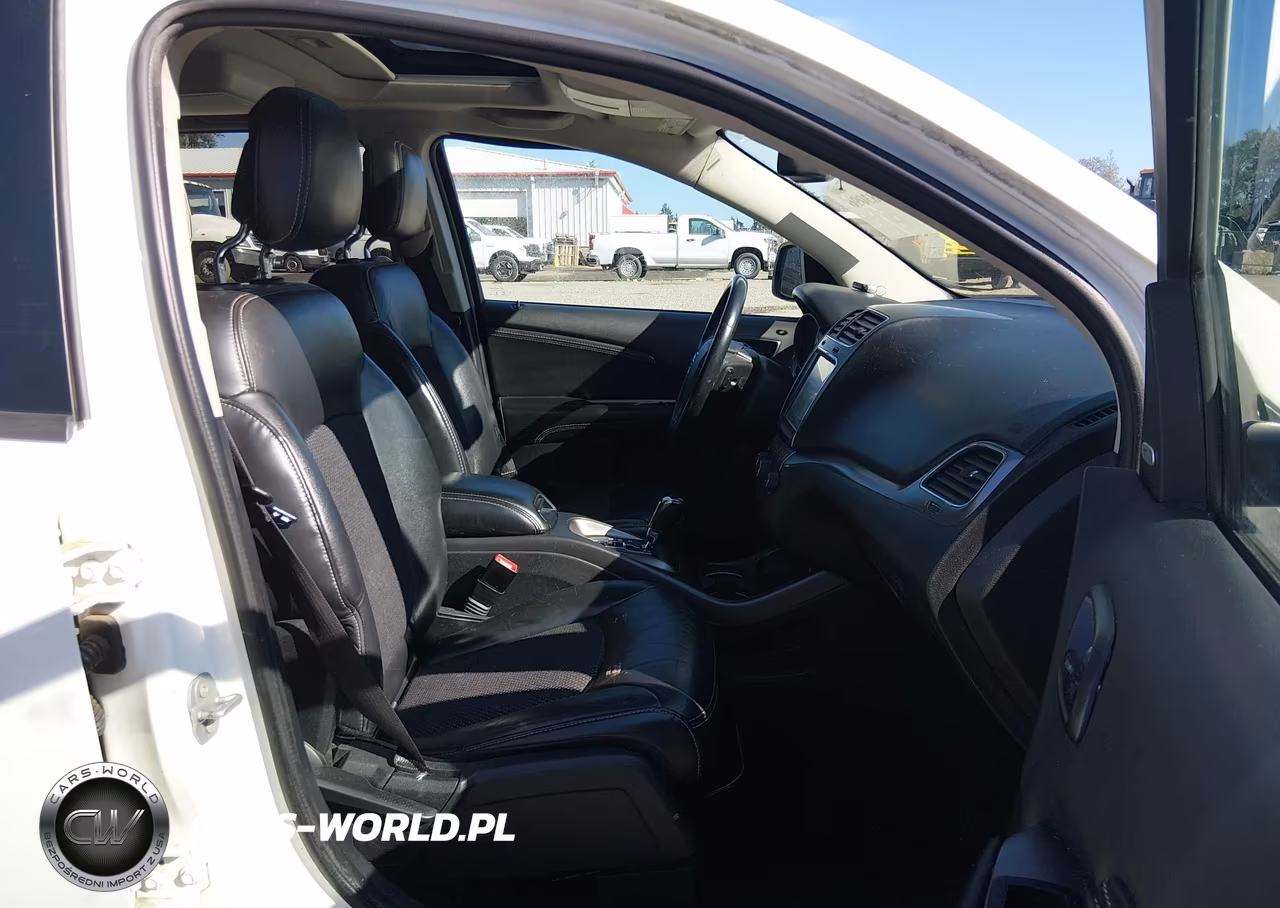 2017 Dodge Journey Crossroad Plus VIN:3C4PDCGG4HT626365 - 17