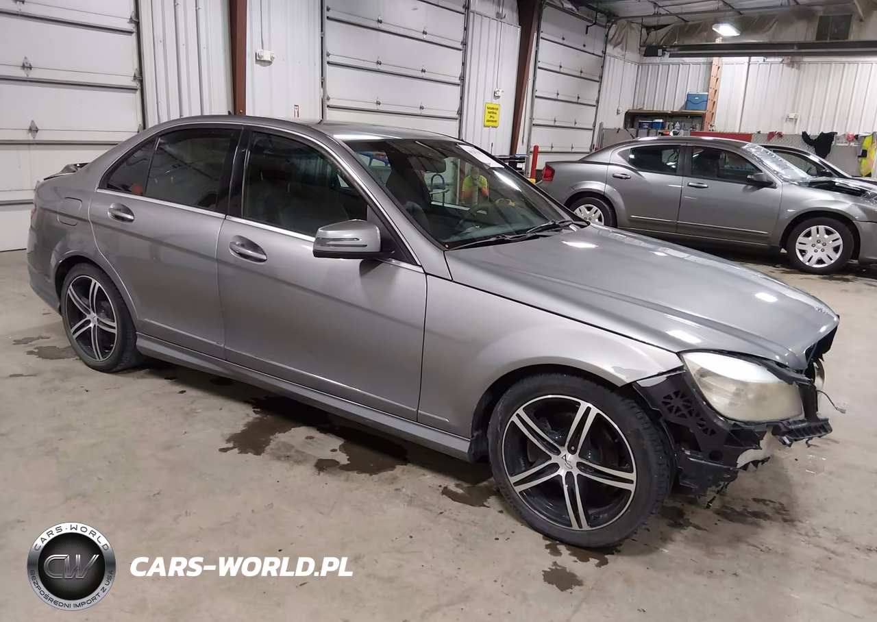 MERCEDES-BENZ C 300