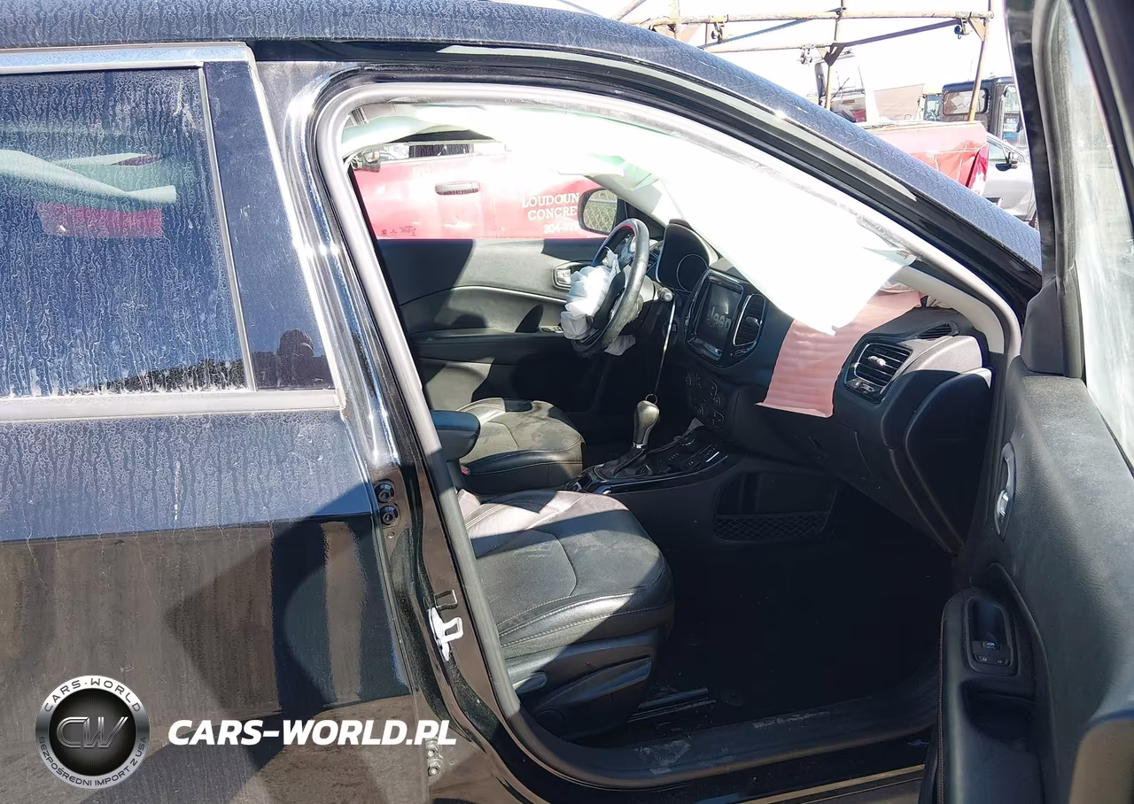 2018 Jeep Compass Limited 4X4 VIN:3C4NJDCB2JT435520 - 5