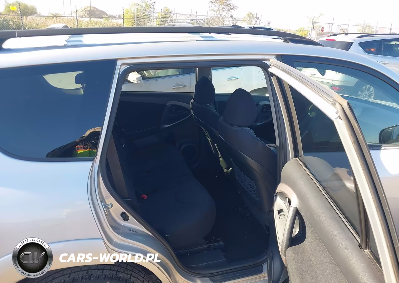 2007 Toyota Rav4 Sport VIN:JTMBD32V475107119 - 8