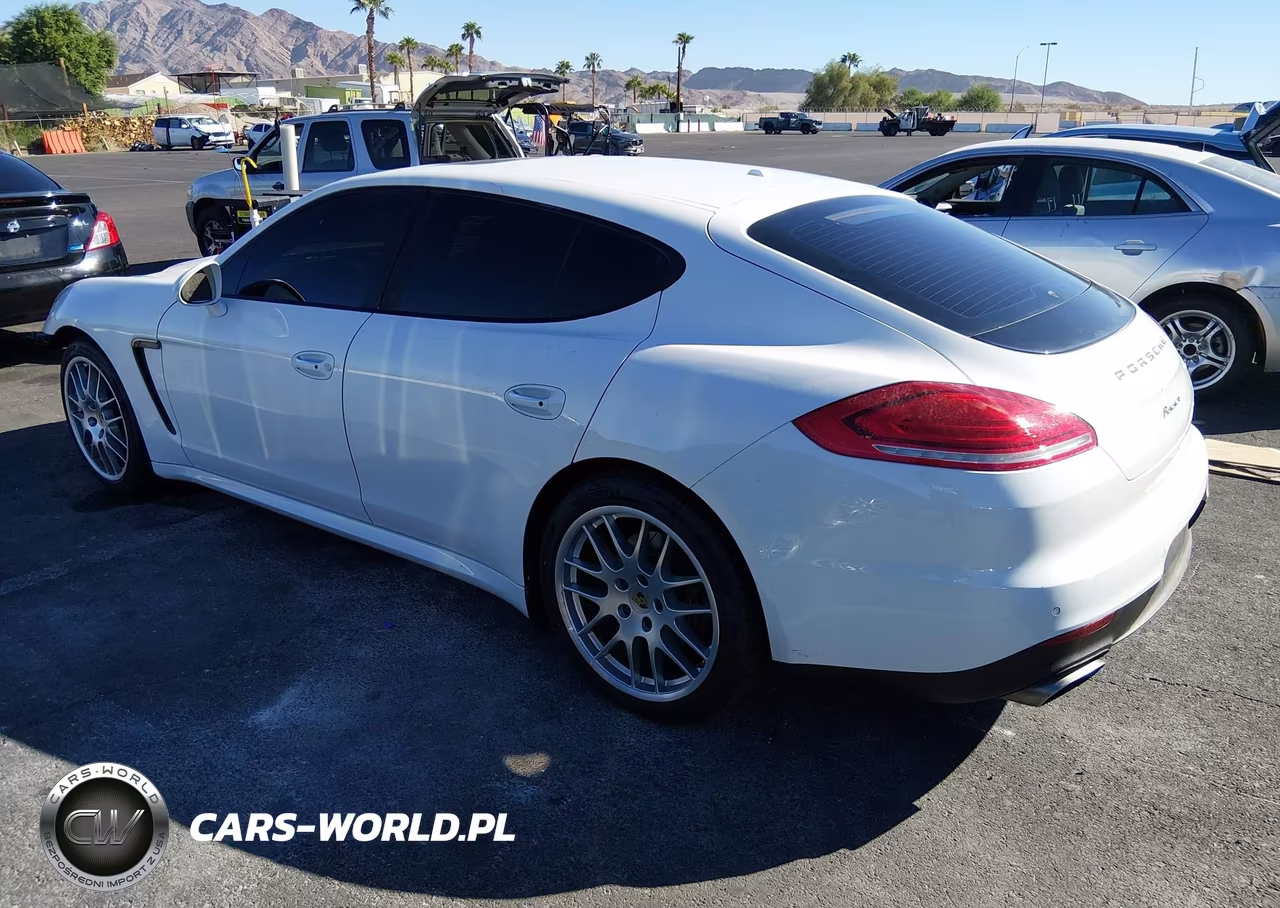 2014 Porsche Panamera 4 VIN:WP0AA2A72EL013623 - 3