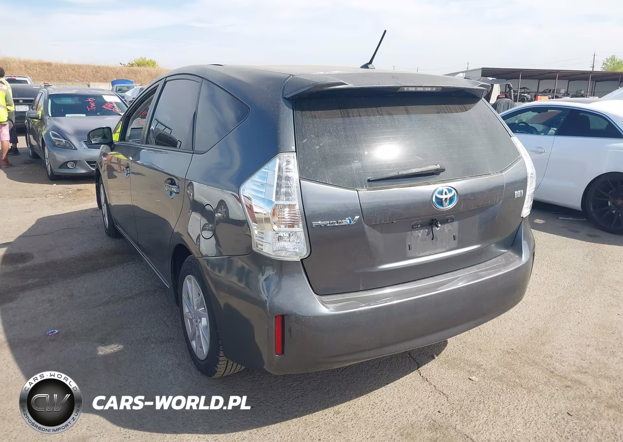 2013 Toyota Prius V Two VIN:JTDZN3EU7D3252385 - 3