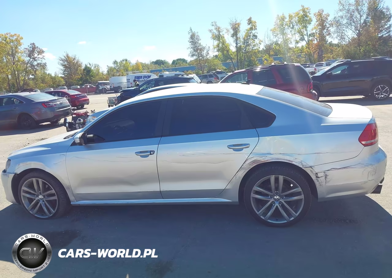 2015 Volkswagen Passat 1.8T Wolfsburg Edition VIN:1VWAT7A31FC023322 - 14